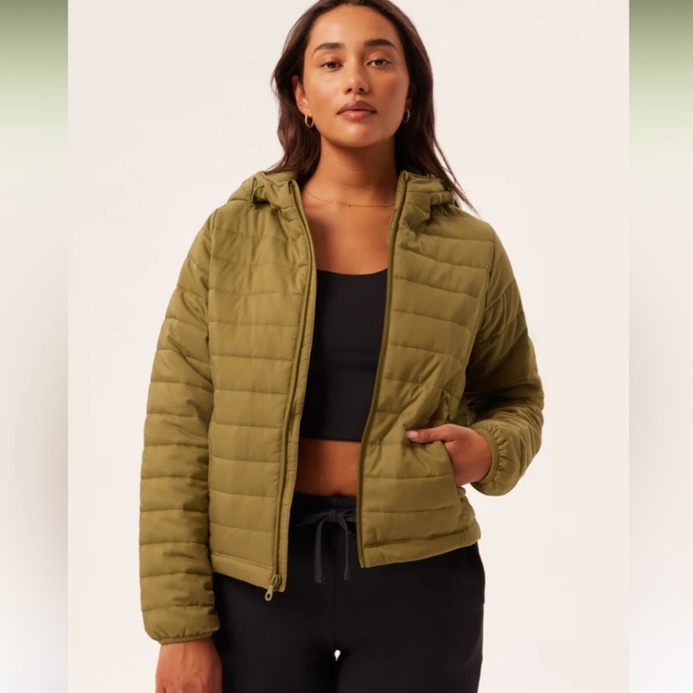 Girlfriend Collective Woodstock Hooded Packable Puffer Olive Green Size Small